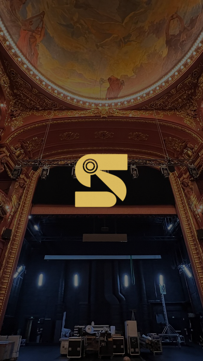 Teatro equipado para gestão de programação cultural